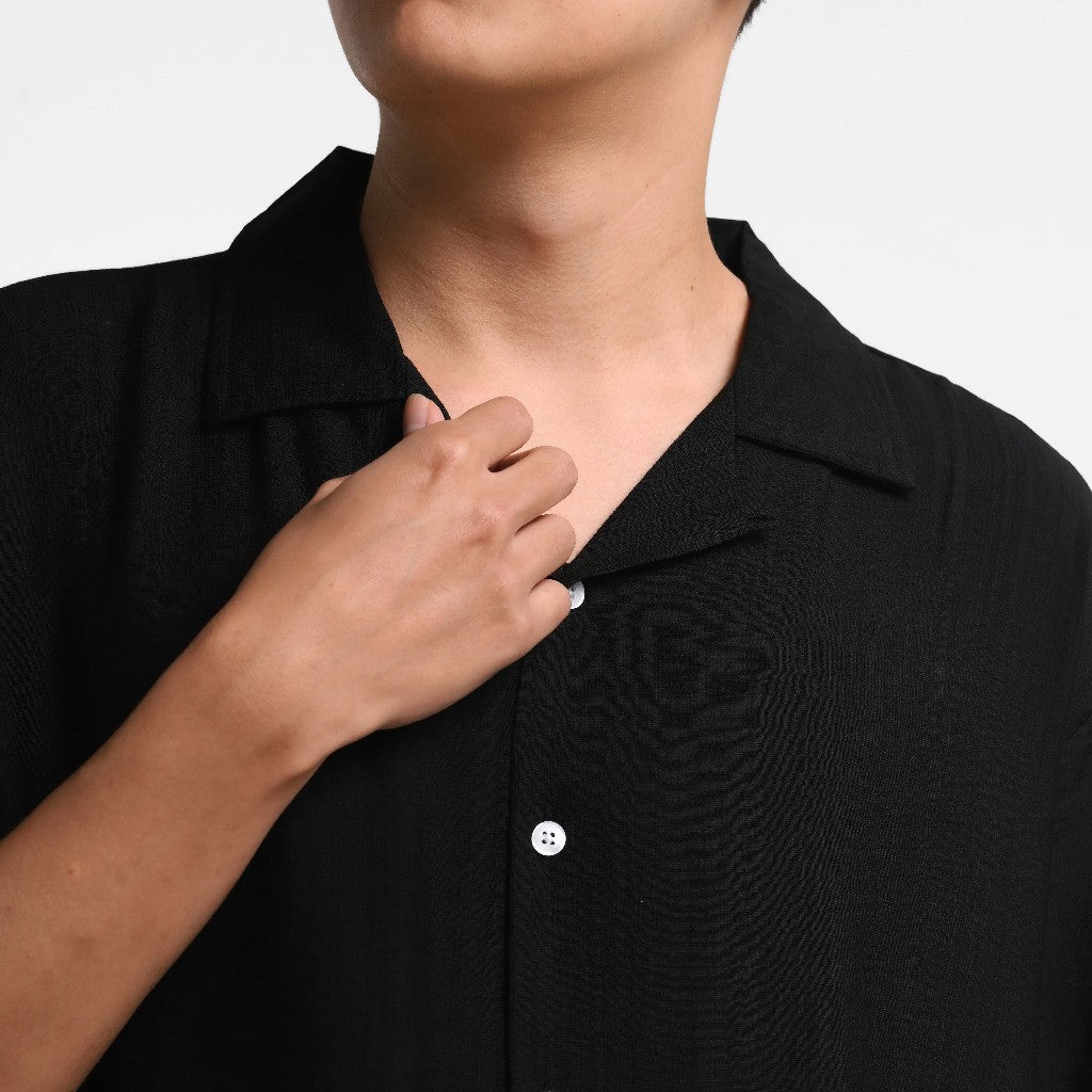 ORCA Kemeja Pendek Orson Creased Effect Shirt, Black