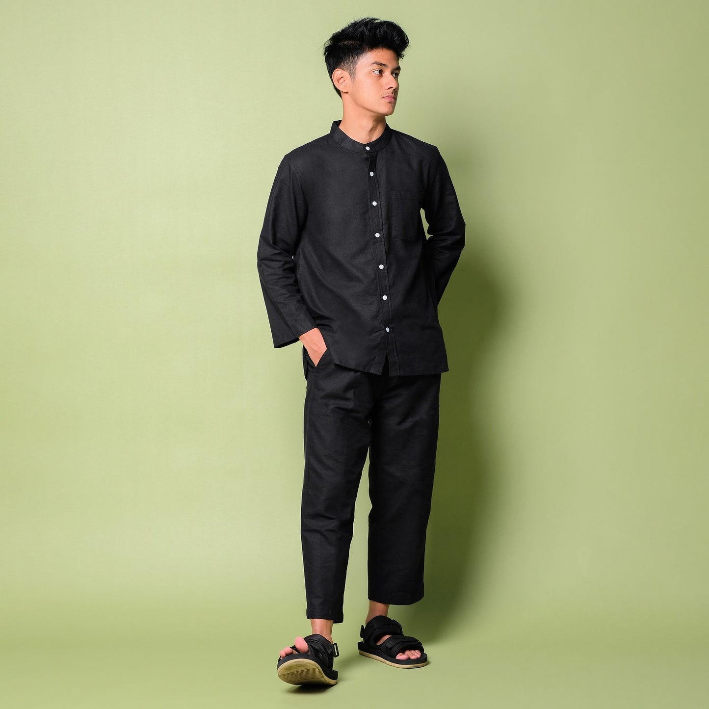 Maheer Ankle Pants Carbon Black